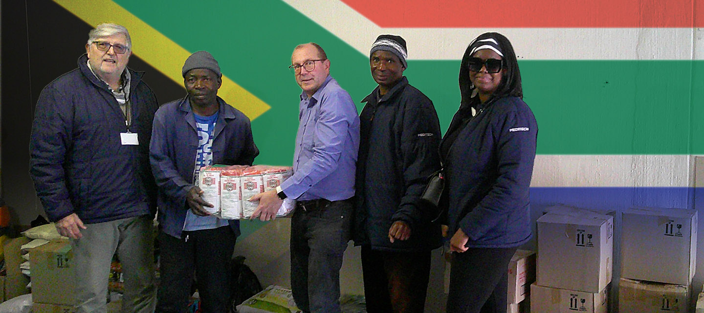 MEDITECH South Africa staff collecting food donations