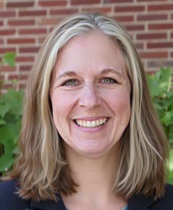 Julie Demaree headshot